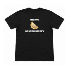 Diese Nudel hat den Biss verloren – Unisex T-Shirt – Black – Flat-Lay Vorderseite (Mockup)