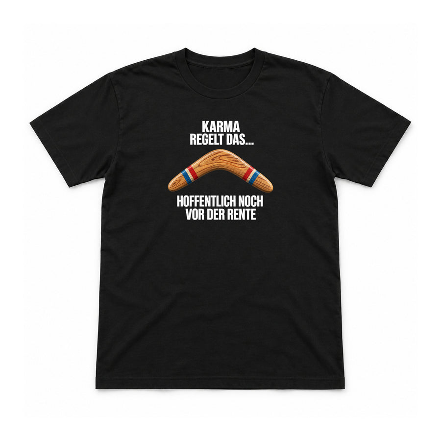 Karma regelt das – Unisex T-Shirt – Schwarz – Flat-Lay Vorderseite (Mockup)