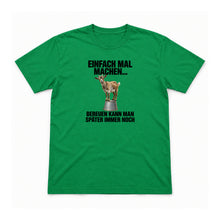 Einfach mal machen – Unisex T-Shirt – Irish Green – Flat-Lay Vorderseite (Mockup)