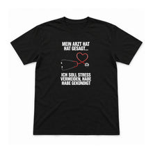 Stress vermeiden – Unisex T-Shirt – Schwarz – Flat-Lay Vorderseite (Mockup)