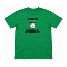 Piep, piep, piep – der Wahnsinn siegt – Unisex T-Shirt – Irish Green – Flat-Lay Vorderseite (Mockup)