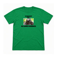 Ich schone Ressourcen – Unisex T-Shirt – Irish Green – Flat-Lay Vorderseite (Mockup)